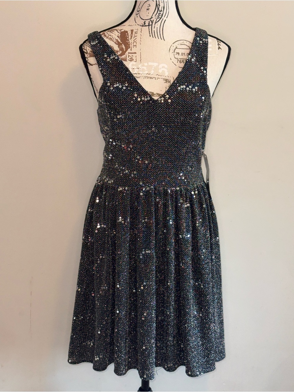 NWT - Hailey Logan Black Sequin V-Neck Fit & Flare Mini Dress - Size 9/10